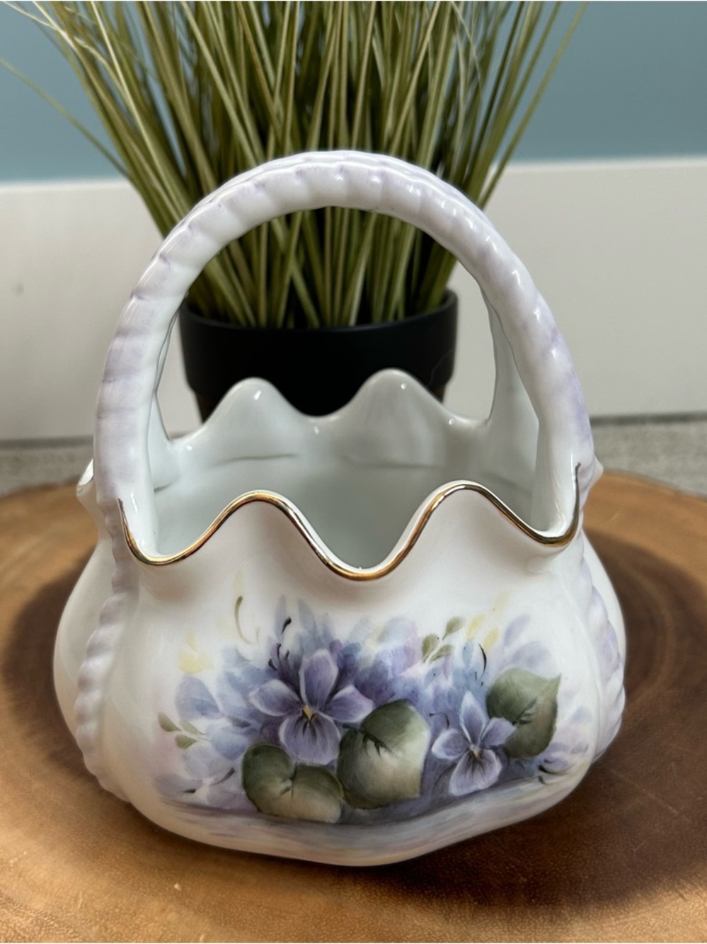 Sue Jacobson Original Signed Floral Porcelain Basket Vase Gold Trim 6” x 6”